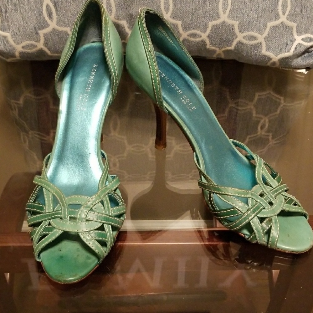 Kenneth Cole Vintage Pumps